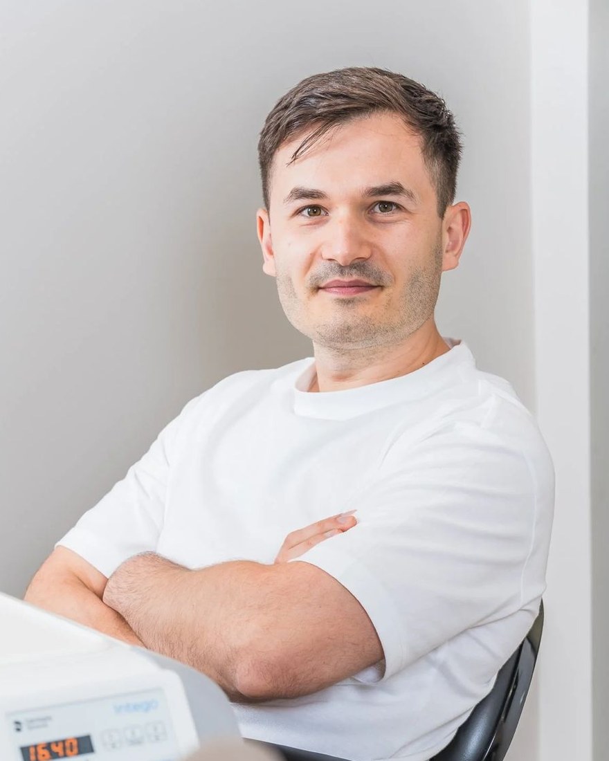 Dr. Dumitru Muntean